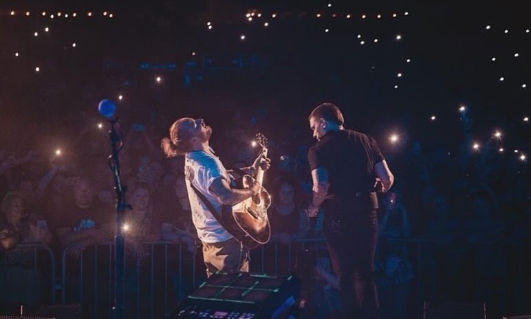 Shinedown's tweet photo. It has been about three years but @SmithAndMyers proper shows went OFF this weekend!!!

Thank you Memphis and Louisville 🖤

It was fun getting back to those songs and that style of show. We truly had a blast! 

📷 1,3,4 @stvthrasher 
📷 2 @KimbaWayne https://t.co/1Nzzab7dnR