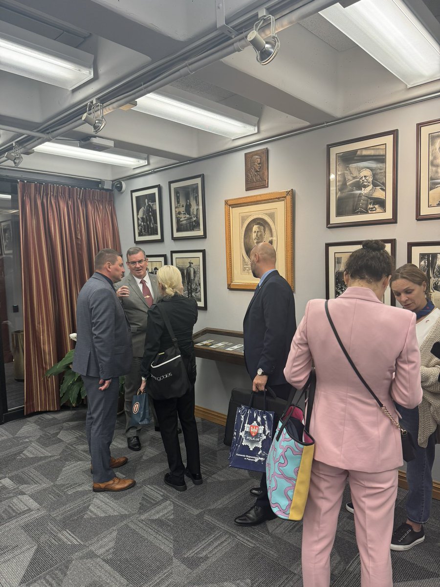 NYPD Chief of Detectives tweet media