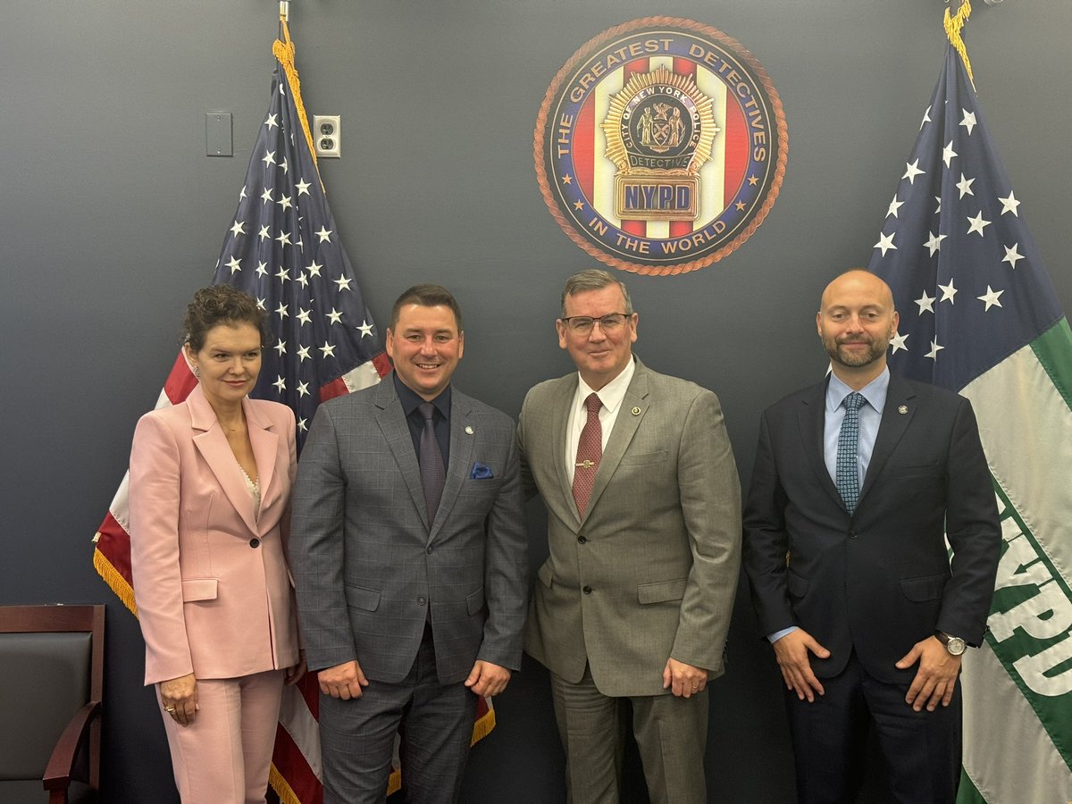 NYPD Chief of Detectives tweet media