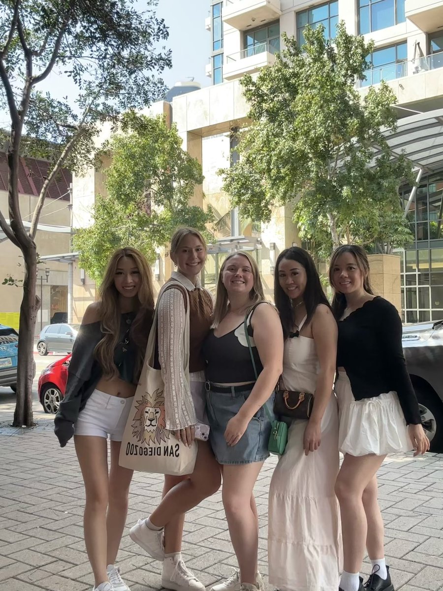 Lily🍓 tweet media