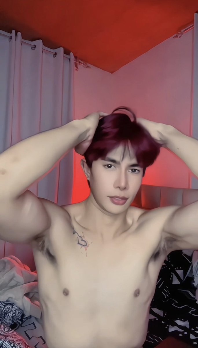 karldenver's tweet photo. You like red haired Boys? 🚩🚩🚩 https://t.co/2wdt4cDbG2