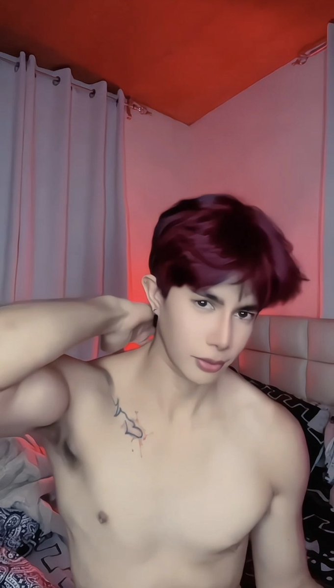 karldenver's tweet photo. You like red haired Boys? 🚩🚩🚩 https://t.co/2wdt4cDbG2