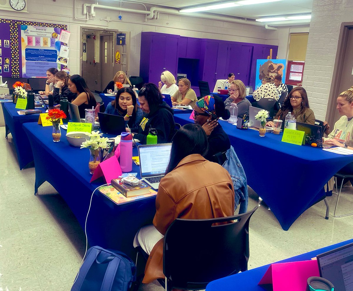 Community District 32 tweet media