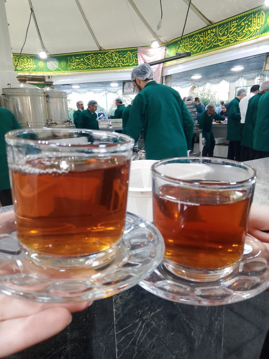 سلام‌ امام‌رضا....
من آشنام امام‌رضا... :) 
<a href="/hasiba_313/">حـسیبا³¹³</a> 
#امام_رضا 
#چایخانه