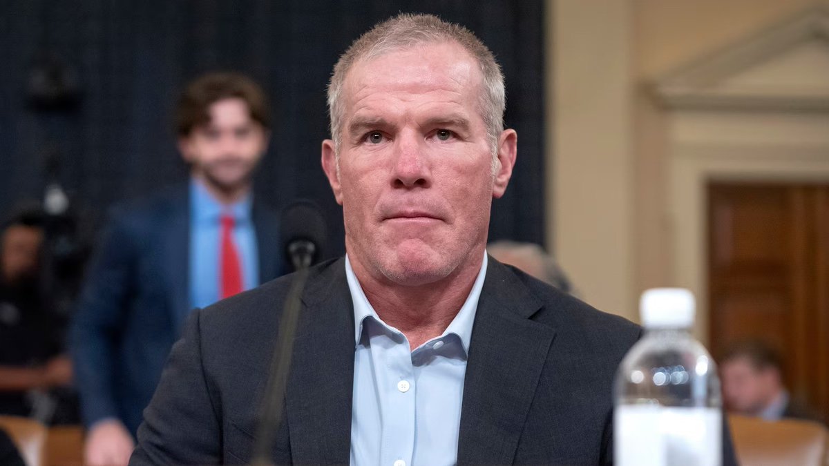 agendasetting1's tweet photo. 🏈🧠Green Bay #Packers: #BrettFavre ha revelado que sufre de #Parkinson. Y al anunciarlo, se empezaron a relacionar los #golpes en la #cabeza que recibió durante su carrera deportiva. - #NFL #greenbay #football #concusion #concussion
Más info👇👇
https://t.co/3Cu8pwJaQI https://t.co/6fN1htm7pN
