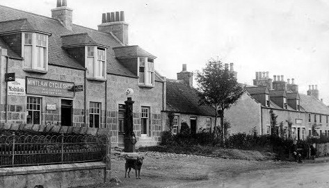 tourscotland's tweet image. Tour #Scotland Travel video Blog of old photography of #Mintlaw, literally meaning a smooth, flat place, a village in #Aberdeenshire. A planned Scottish village built around 1813 by James Ferguson. Have Virtual ancestry, genealogy family history visit tour-scotland-photographs.blogspot.com/2023/04/old-ph…