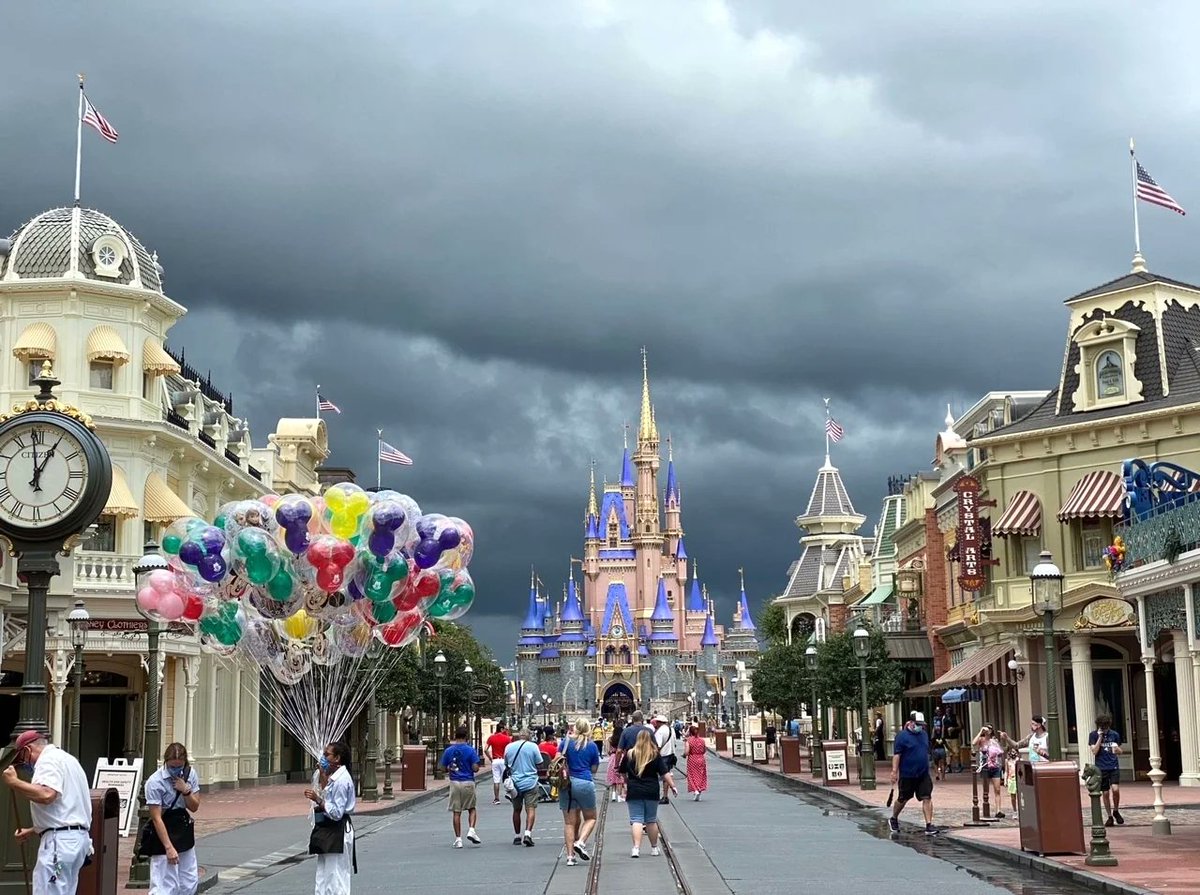 Potential Hurricane Helene: Central Florida Theme Parks and Attractions - Closures and Updates

#HurricaneHelene #Florida 

gottagoorlando.com/post/potential…