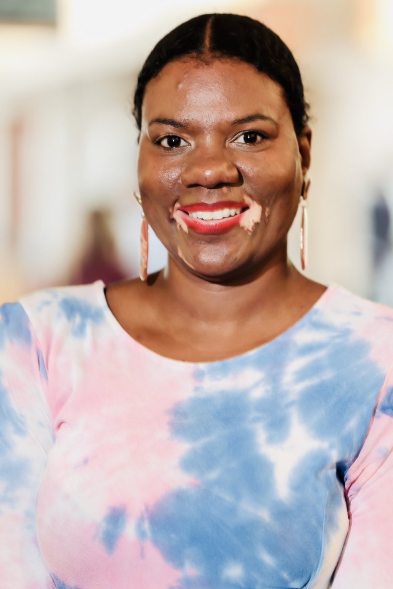 NieishaSpeaks's tweet image. New Headshot

I had to represent for the @LittyLigo community.

😃