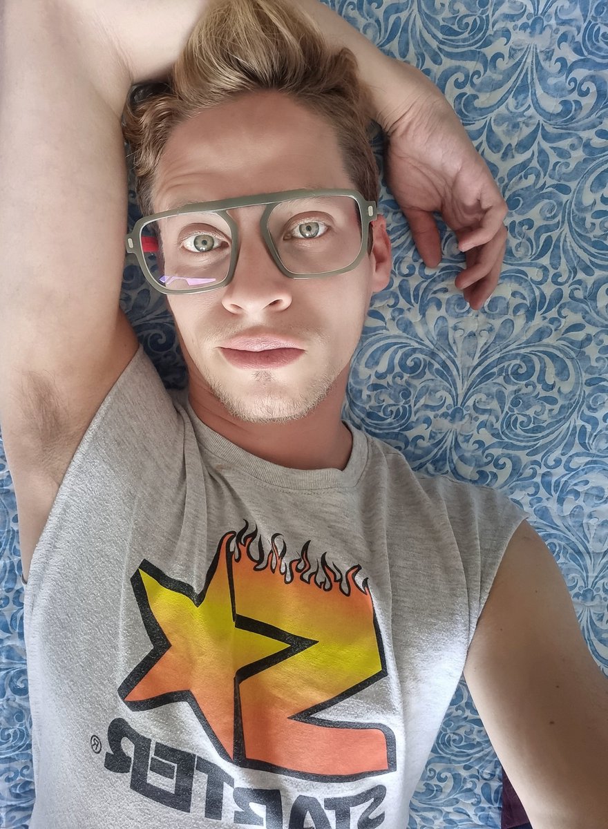 oskr86's tweet photo. Cansado pero toca seguir... una ducha y para ensayos https://t.co/A8VptgQHsC