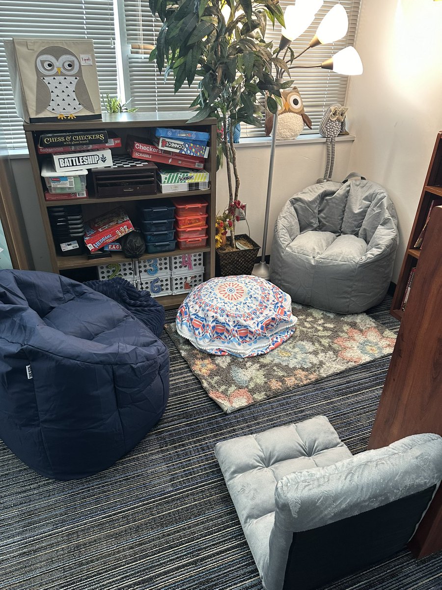 mrswigginsrela's tweet photo. I was awarded a mini grant from the education foundation to buy flexible seating for my library and they came in today!! My students are so excited to have them!  Thank you #HumbleISDMiniGrants
@HumbleISD @HumbleISD_WLMS @ErickMartinjr1 @DrWash_Leads @kellycoxWLMS https://t.co/moZ8JK4NCM