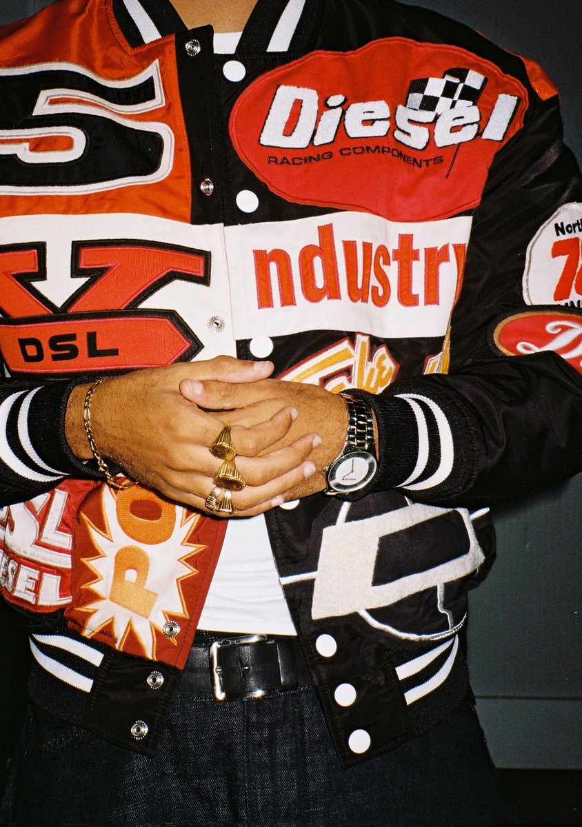 ShoutOutJulz's tweet photo. Uma questão de estética
Deejay Télio 🌍
#35mm https://t.co/PSdN28x5Ms