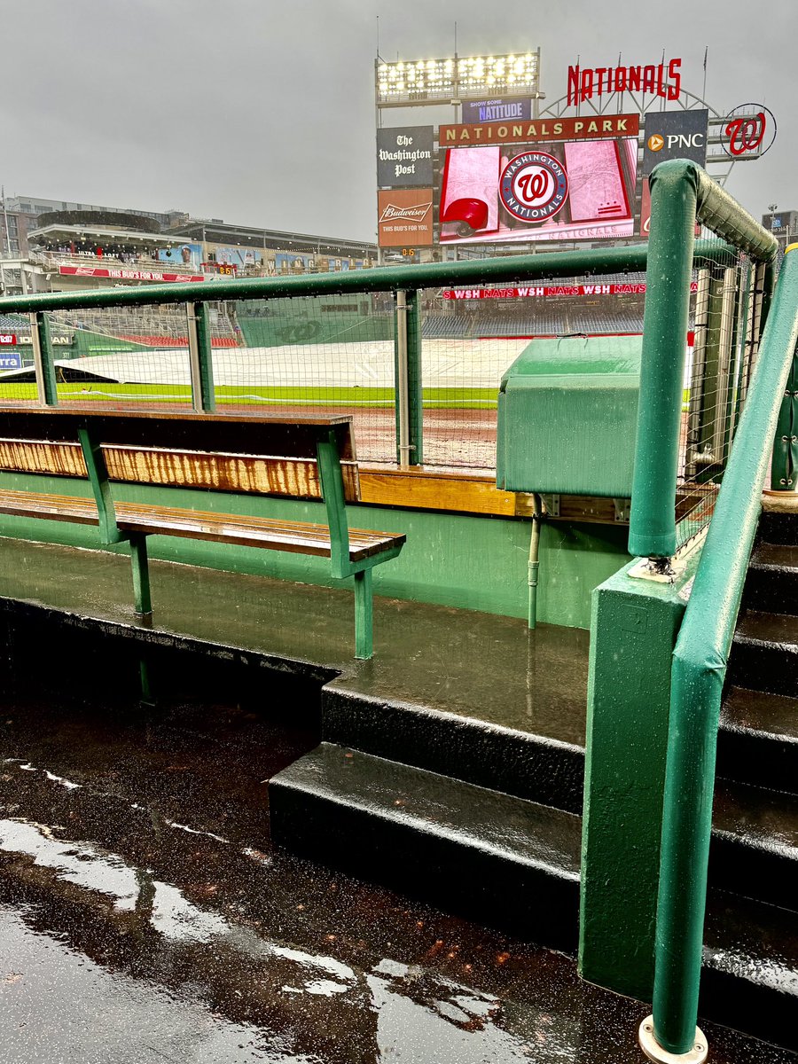 JakeEisenberg_'s tweet photo. Rainy day in Washington, D.C.

Royals/Nationals series opener begins with a weather delay. First pitch TBD. https://t.co/IpFlr6aQ1z