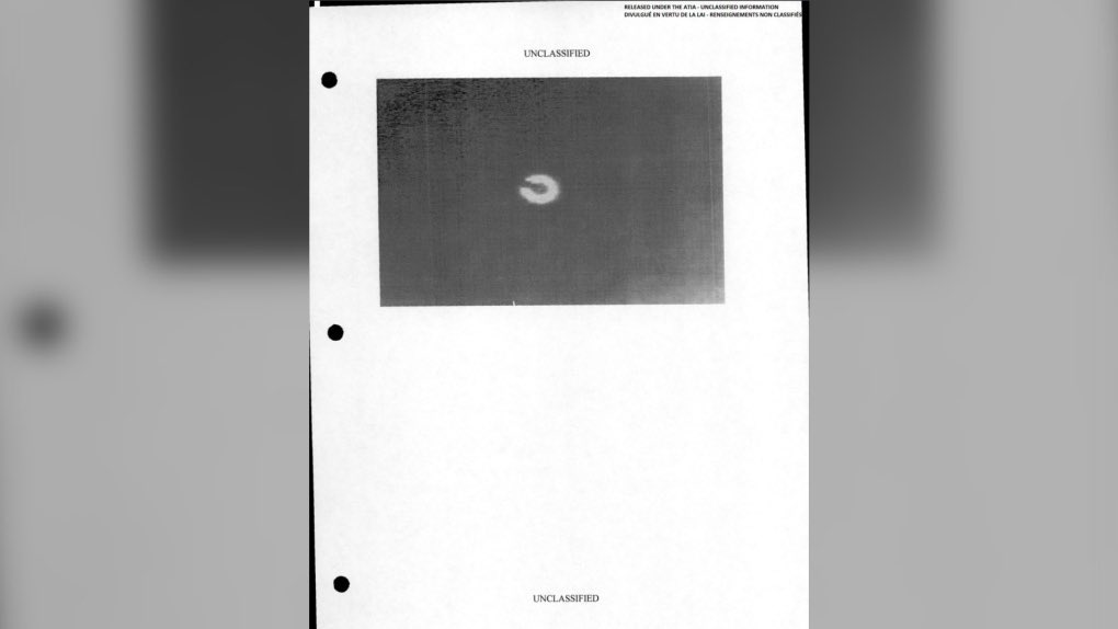 CHLNG_Reality's tweet photo. The UFO shot down over the Yukon in 2023 shows similarities to the UFO filmed over South Korea in 2012.

@dsotis @Steve_uap2020 @GrantLavac @theblackvault @rosscoulthart 

Check out the video below to see for yourself! 👇🏼

#ufo #ufox #ufotwitter #yukonufo #notaballoon #uap #uapx #disclosure #challengereality