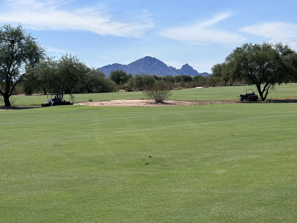 LauraMarinan's tweet image. Golf with a view⛳️ #camelback
