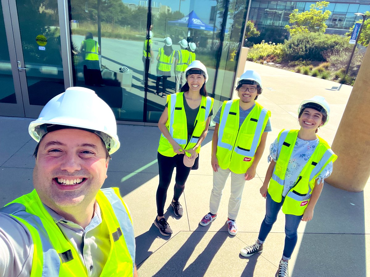 Team Epilepsy getting ready to go check out our new home! 🍂🧠🔬