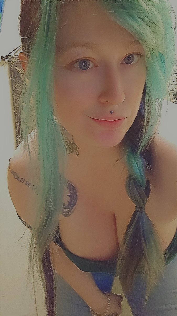 Find me on OF
onlyfans.com/wickedspice24
.
.
#punkgirl #altgirl #piercings #tattoo #metalhead  #punkrock #book #bikergirl #mask  #tittytuesday #cosplaygirl #anime #feralfriday