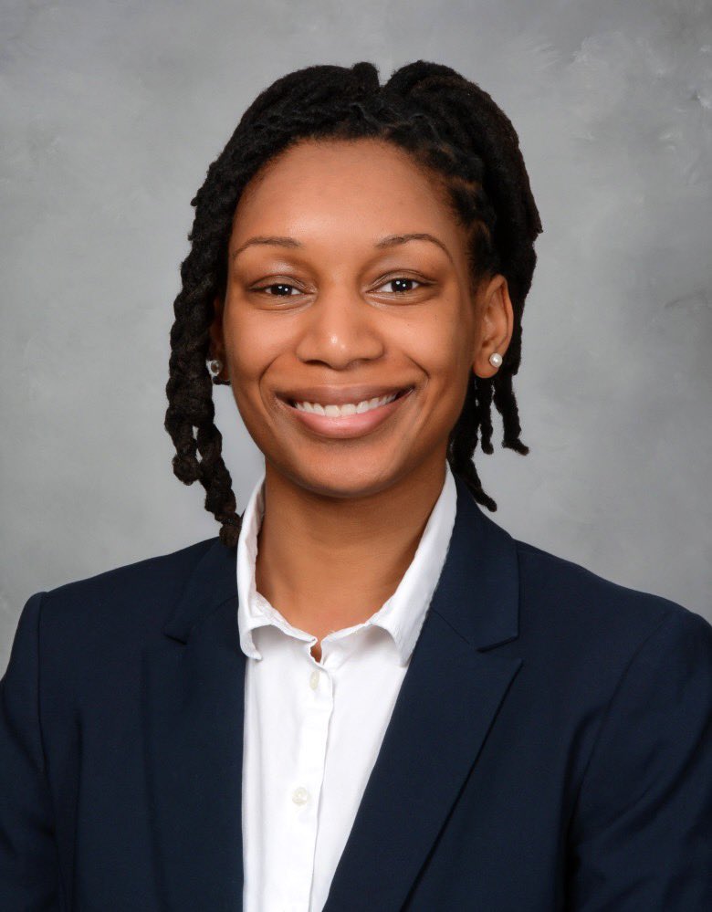 Hi #MedTwitter #SurgeryTwitter !

My name is Brianna and I’m happy to announce that I’ve submitted my application for general/CT surgery residencies!  

My hobbies include healthcare disparities/advocacy, basketball, and philosophy!

Looking forward to connecting ❤️

 #Match2025