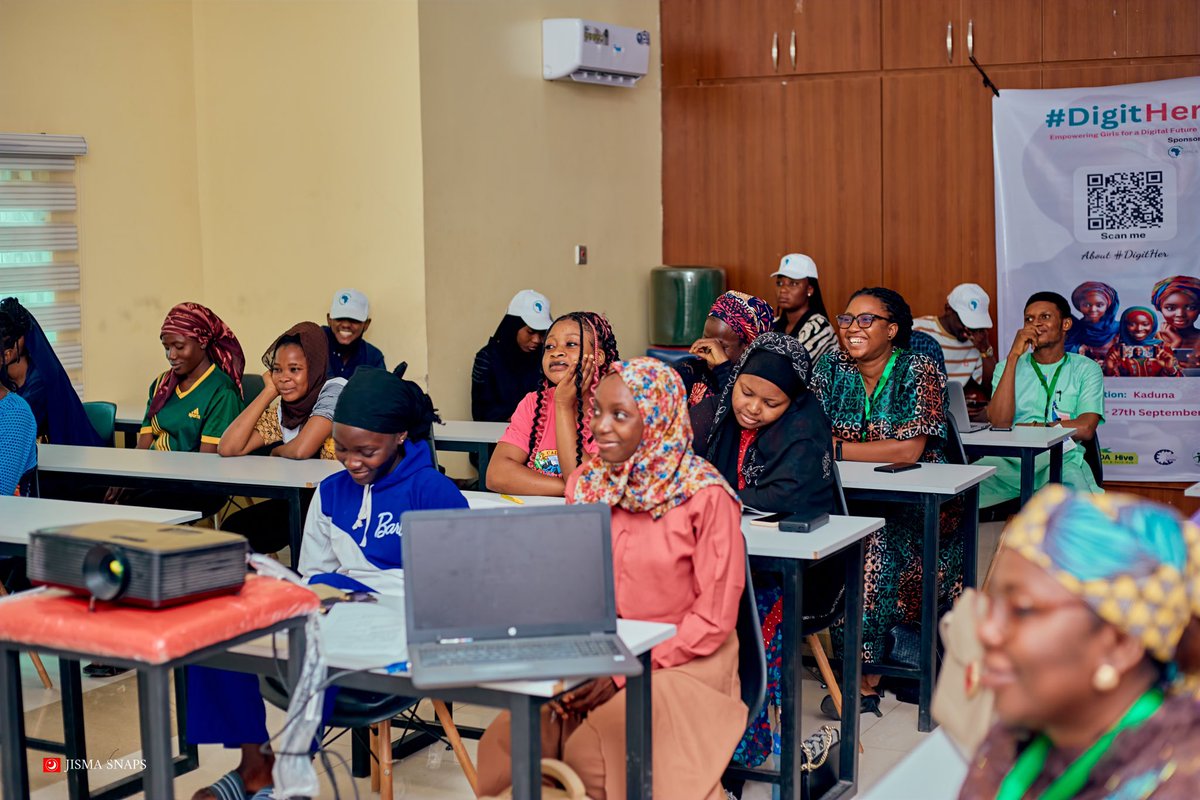 smartaid_ng's tweet photo. We are excited to be supporting the #DigitHer project, an initiative of @sadiqbaaba_ aimed at empowering young girls with digital skills. https://t.co/C6p4m7X1Tx