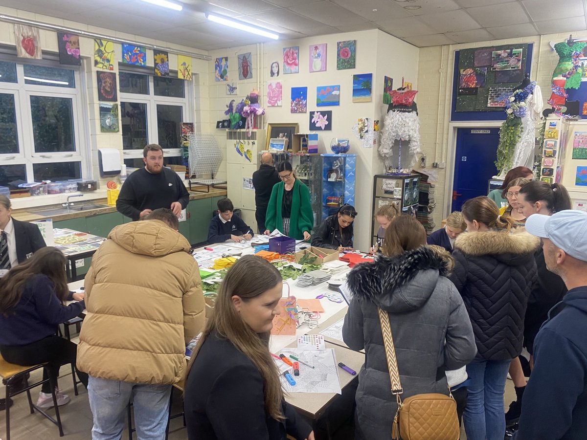 SouthportLTrust's tweet photo. Thank you to all prospective pupils and parents who visited @SHS_Stanley52 Open Evening tonight. It was lovely to hear from Bella, Nikolas, Miss Gregg &amp; Mrs Goodier. https://t.co/ftyVsZNFE5