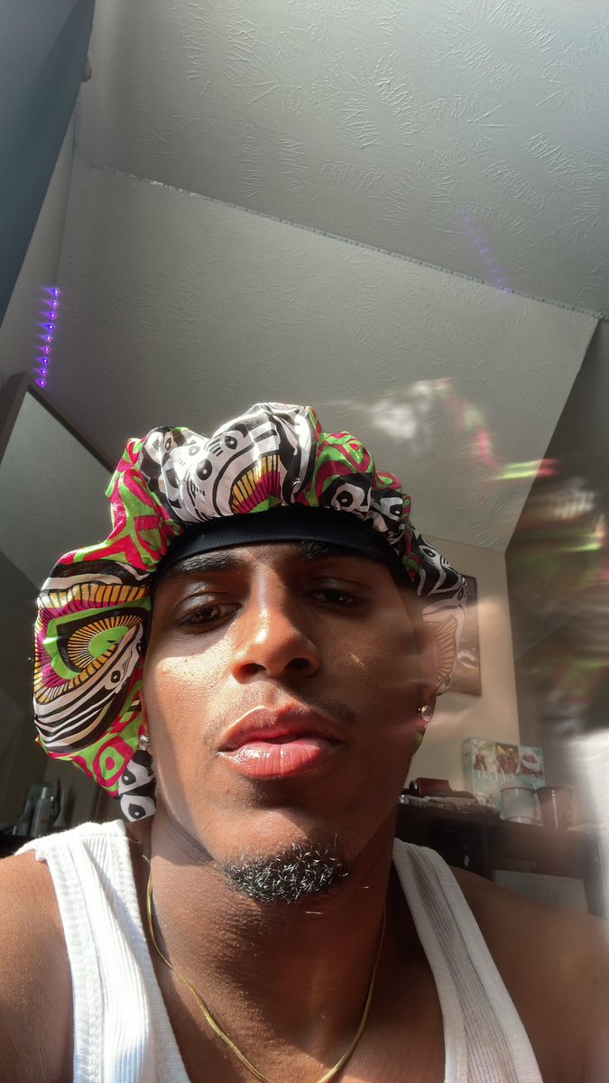 _killrambo_'s tweet photo. All my bonnet brothers tap in!!!!!! https://t.co/u0xD9DD0uH