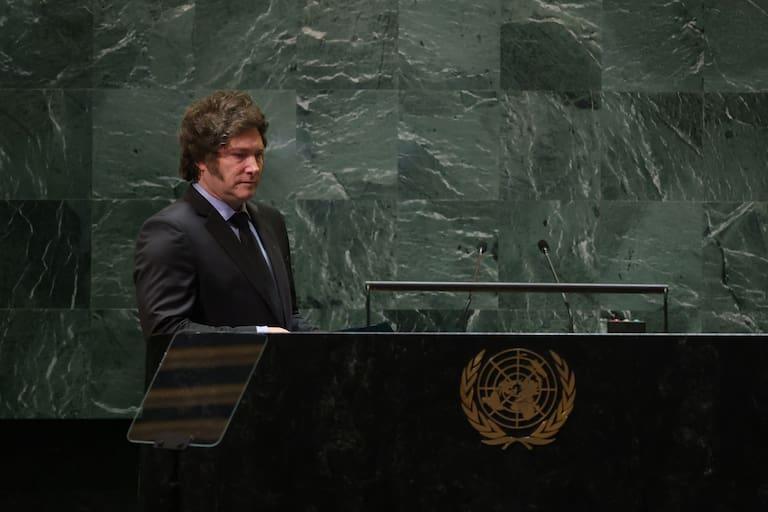LANACION's tweet photo. Diplomáticos y expertos advierten que las críticas de Milei a la ONU “aíslan” al país y afectan inversiones https://t.co/s8vDB0WW6p https://t.co/JiAcaOzgC0