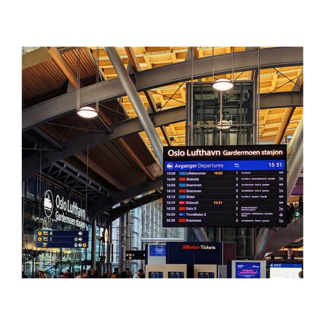 actionhero's tweet image. Arrived in Oslo late Tuesday afternoon: checked into @amerikalinjen hotel, walked over to @kokoslo.no floating sauna, and explored the area around the opera house, library and @munchmuseum.
.
.
.
#vscocam #actionheronorway instagr.am/p/DAURhKVqprH/