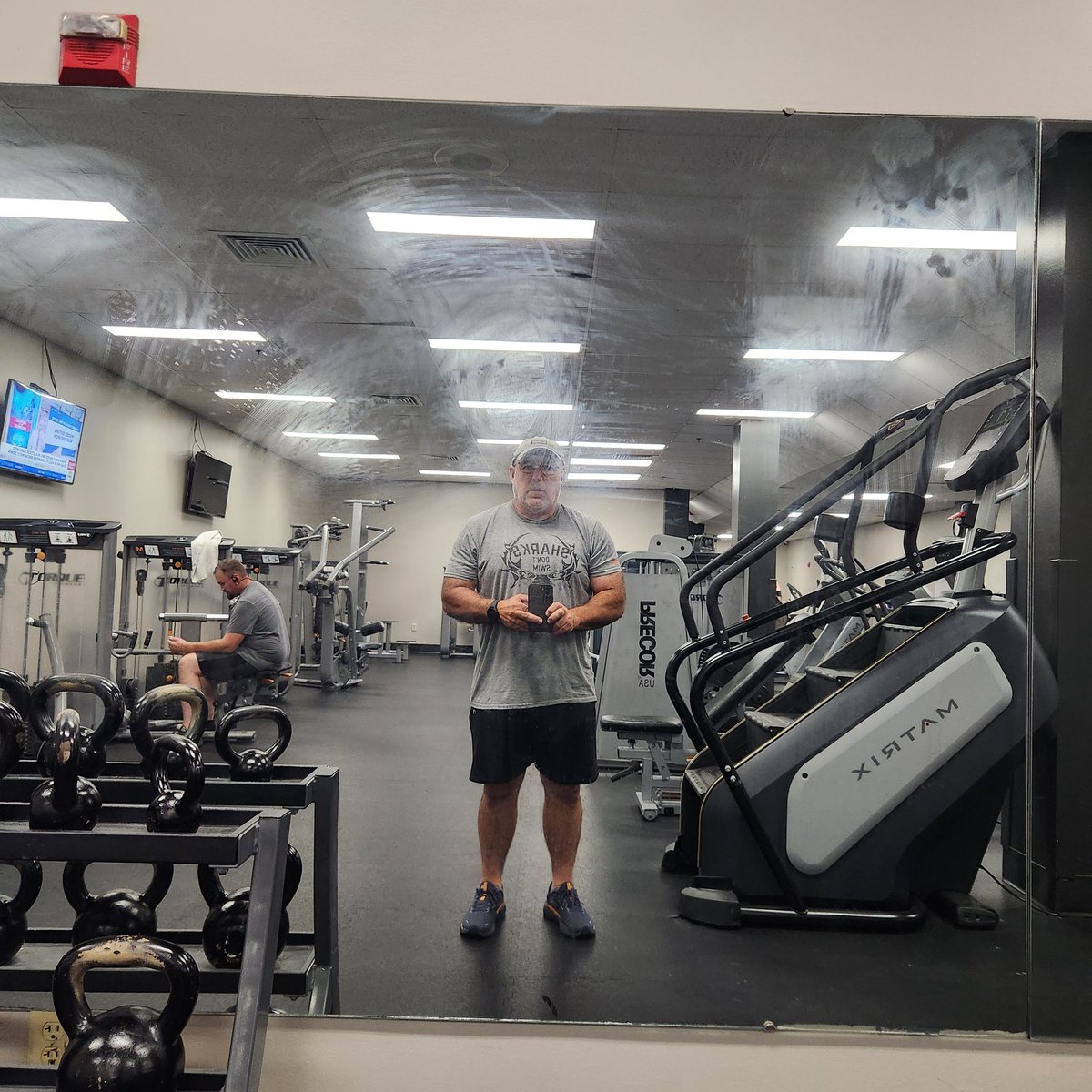 DozzzzzEric's tweet photo. #skaday = #legday this one should get me out of cardio! It's getting hectic! https://t.co/vAv5OYYdQn