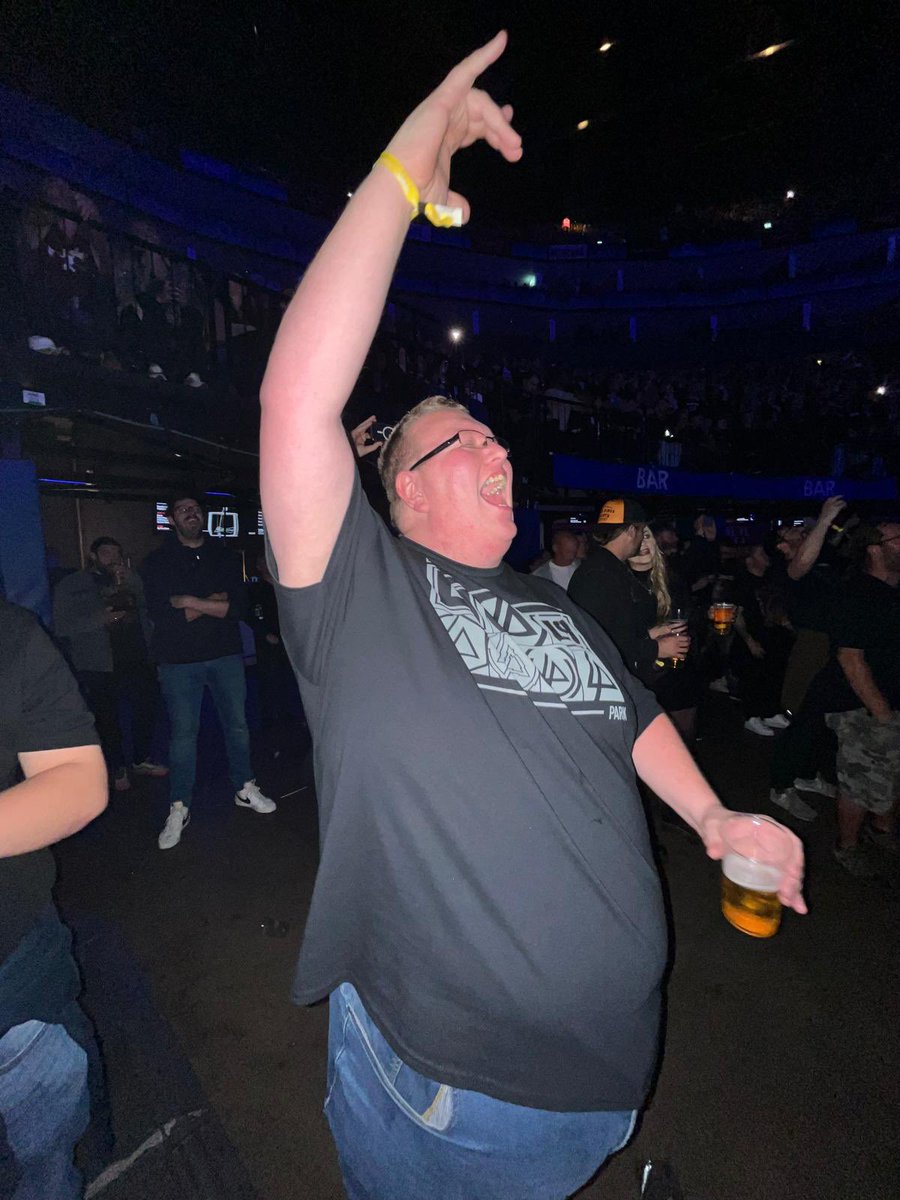 GitliGaming's tweet image. Fair to say that I lived my best life at @linkinpark tonight. 

Absolutely brilliant show! And the new single is fantastic!