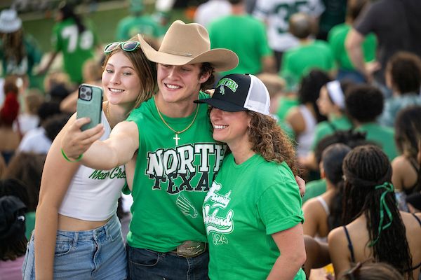 Elizabeth With tweet media