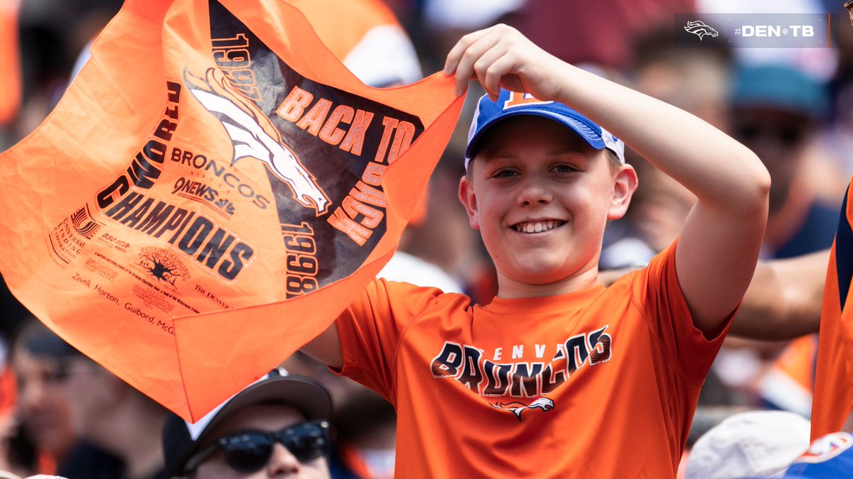 Broncos's tweet photo. A whole lot of 🟠 &amp; 🔵 in the stands for #DENvsTB 🤩 https://t.co/6Yx8RBjpsa