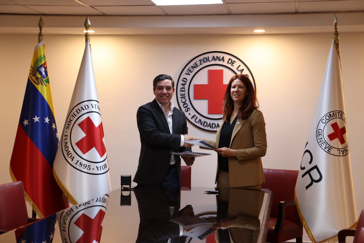 Ayer firmamos el Acuerdo Marco de Cooperación entre la <a href="/CruzRojaVe/">Cruz Roja Venezolana</a> y el CICR, una alianza que nos permite continuar profundizando nuestra acción humanitaria en Venezuela, potenciando nuestras capacidades y el rol de la Cruz Roja Venezolana en el país.