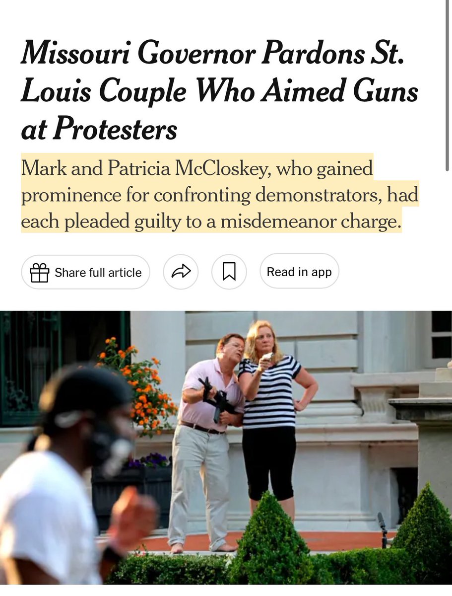 BarryBleunNila2's tweet image. These people can get a pardon from Gov. Parsons.  
A black man proven INNOCENT of the crime he is on death row for will lose his life, because of Gov. Parsons and 6 SCOTUS.

If you think your blue vote doesn't matter.  Remember this, and register to vote.  
#DemVoice1 #wtpBLUE