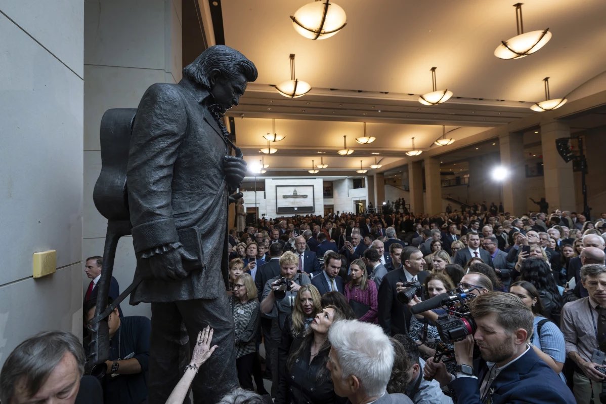 TakeEmDownCVL's tweet photo. Wonderful for a likeness of Johnny Cash (replacing a statue of an old Confederate) to represent Arkansas the U.S. Capitol Building. Art and music can be inclusive! https://t.co/8jjl8zApe8 https://t.co/4PVFFhdojl
