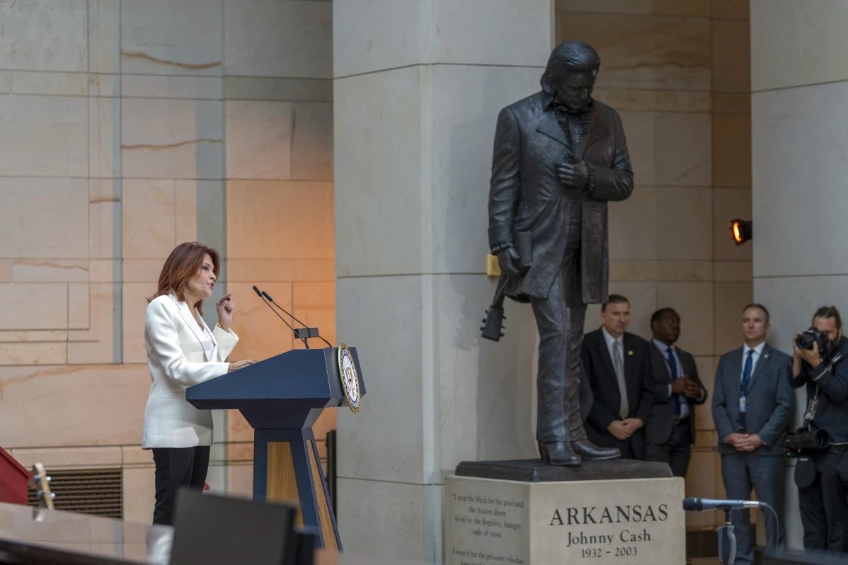 TakeEmDownCVL's tweet photo. Wonderful for a likeness of Johnny Cash (replacing a statue of an old Confederate) to represent Arkansas the U.S. Capitol Building. Art and music can be inclusive! https://t.co/8jjl8zApe8 https://t.co/4PVFFhdojl