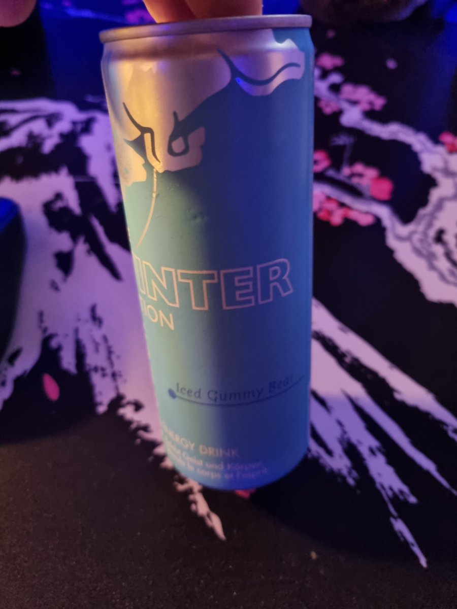 Der_Eisi_'s tweet photo. Nach längerem mal wieder ein sehr gutes Red Bull 🔥🔥 
schmeckt sehr nach den sauren gummiwürmern 👍 https://t.co/iSQQ11MElH