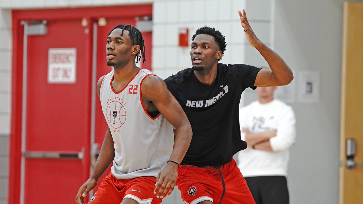 UNMLoboMBB's tweet photo. 📷 First week of in-season practice! 

#505SVF | #GoLobos https://t.co/rZ9rGGh7Wh