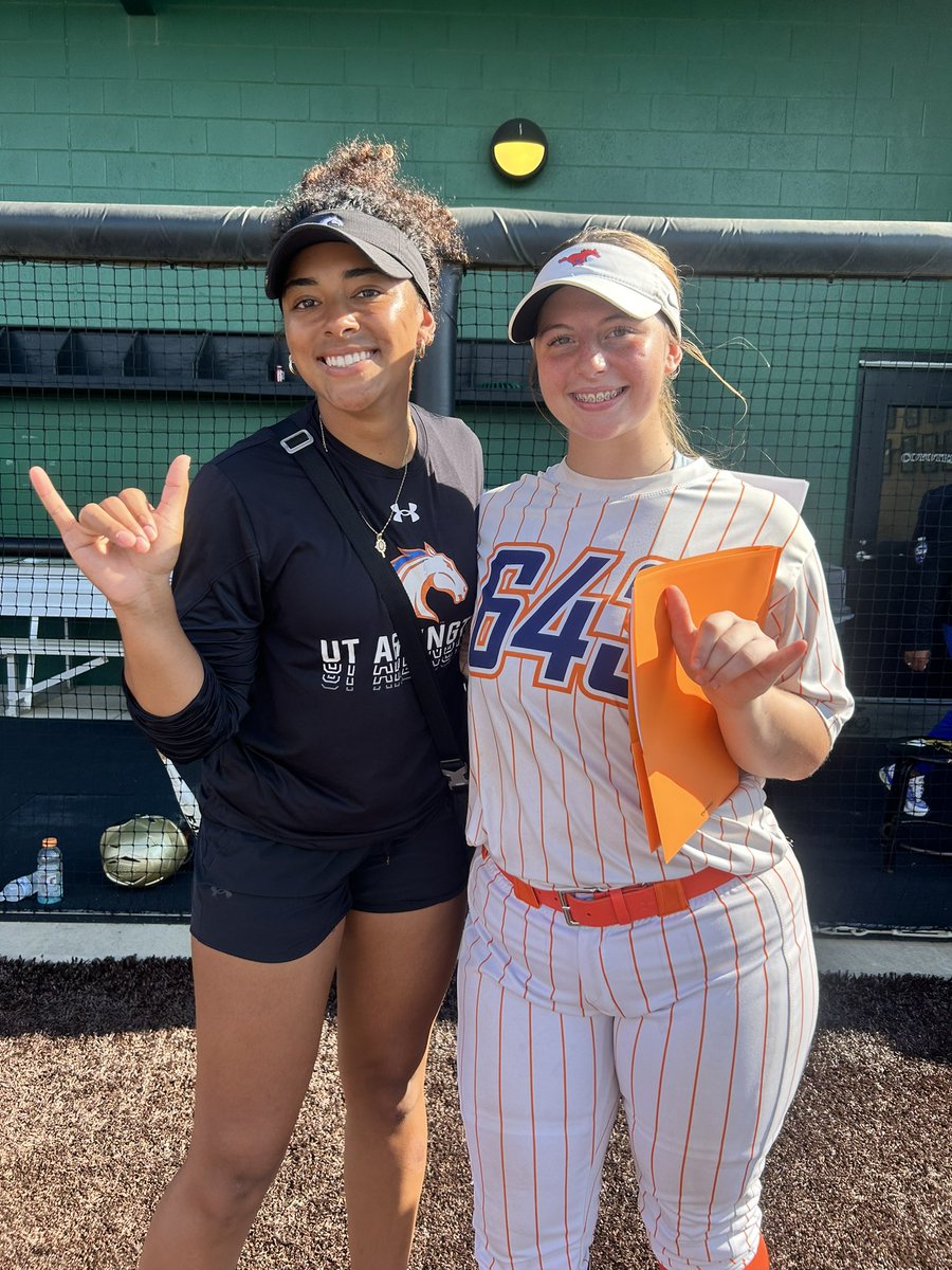 RaeganStanley09's tweet photo. Had so much fun at the Weatherford College camp this last weekend! Thankful for everything💕 https://t.co/Zh7gFzor32