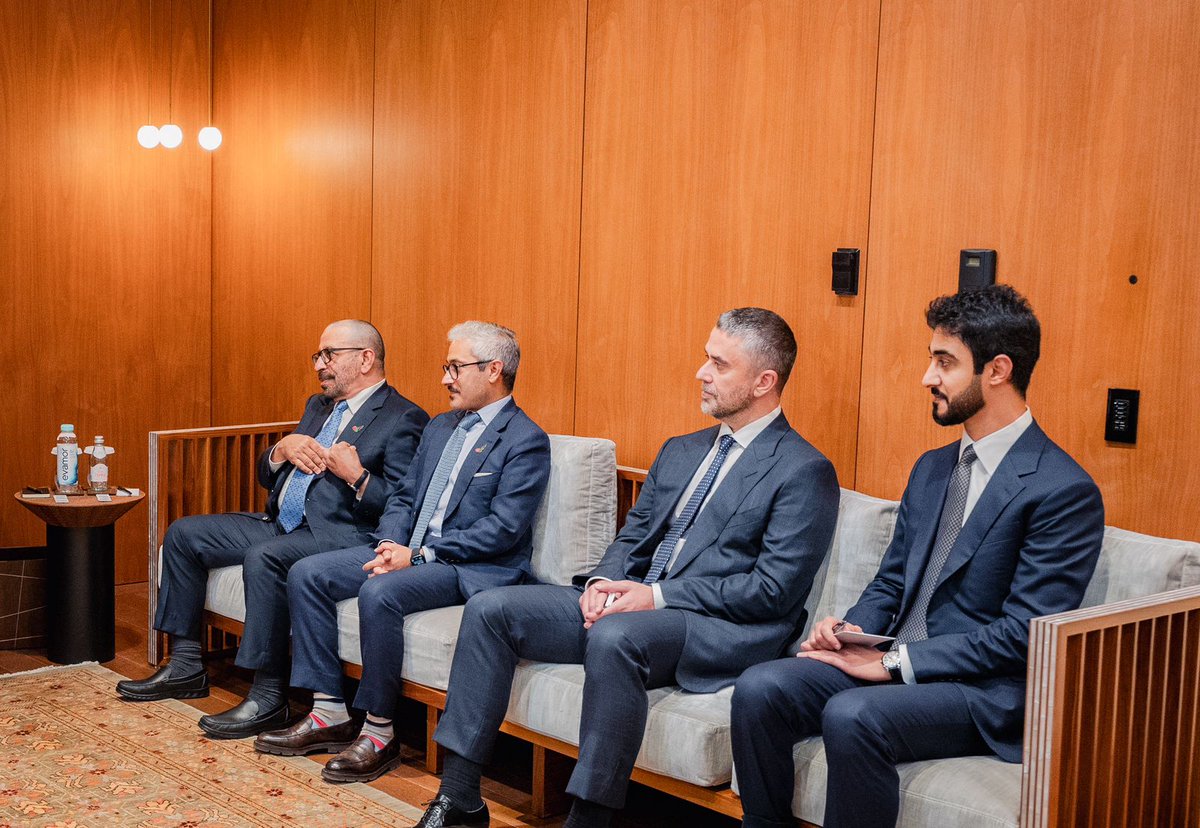 الرئيس الزُبيدي يبحث مع وزير الخارجية الإماراتي العلاقات الثنائية وآفاق التعاون المشترك
stcaden.com/posts/26820