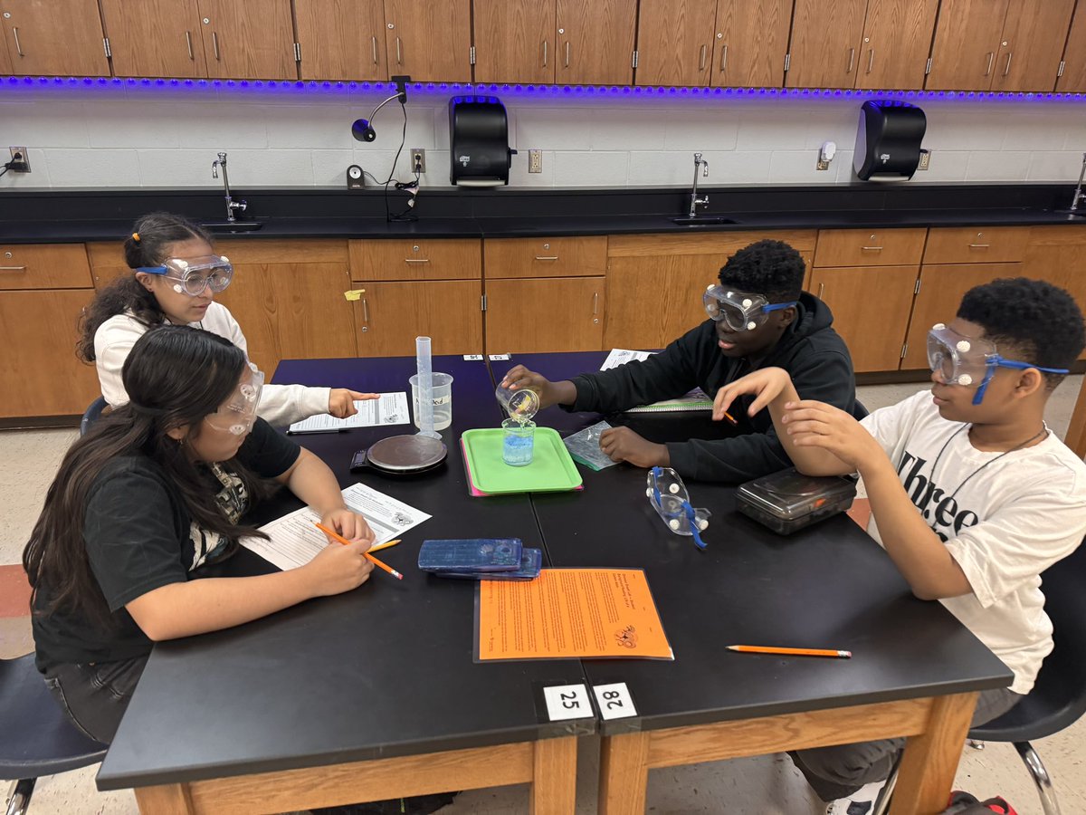 AP_MsWashington's tweet photo. Some highlights from today’s power zone: “Dino Breath” Labs, SEL strategies, &amp; parent lunch notes! 

It’s a great day to be a @jobemavericks ! https://t.co/gGFMAsSgJx