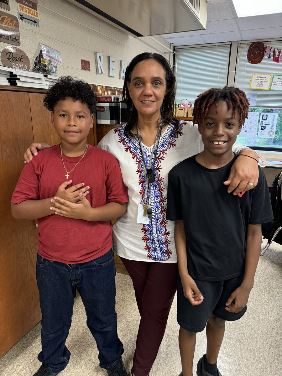 DiggsLatham's tweet photo. It’s another #TraditionalTuesday as we continue to celebrate #HispanicHeritageMonth. #learningandgrowinginharmony https://t.co/KUcDjCpjLh