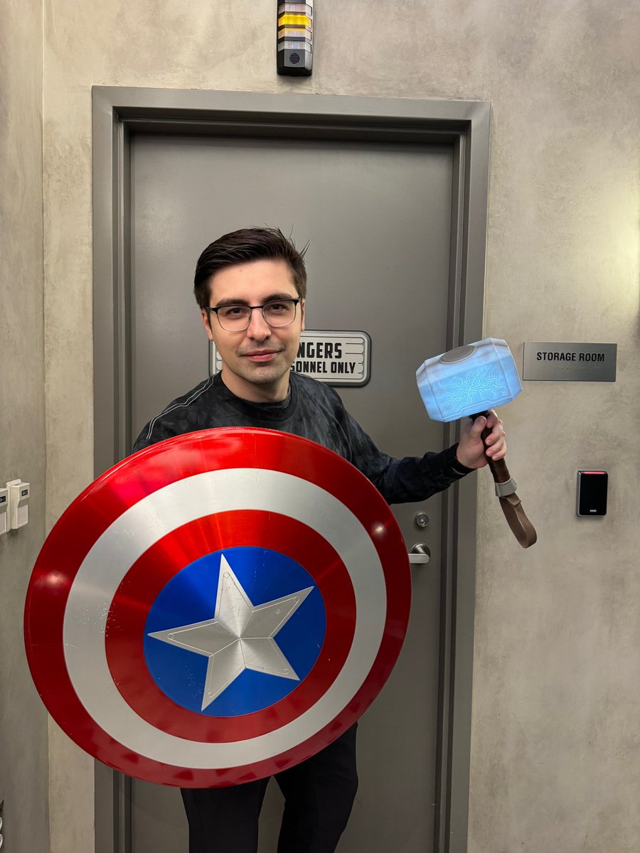 shroud's tweet photo. Cosplay arc https://t.co/pGQAHnSnbC