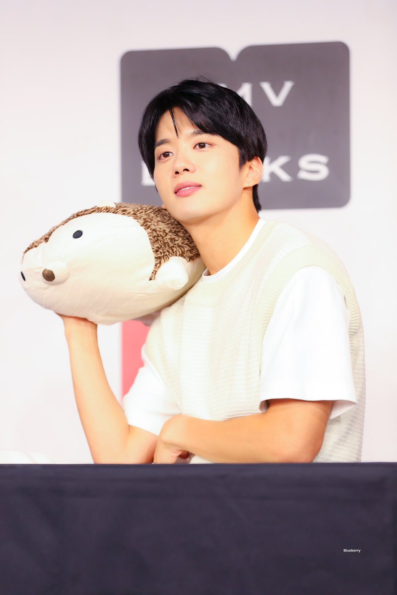 blueberry__bbb's tweet photo. 240827 HMV  팬사인회 

#BANG_JUNG_YOO_MOON #방정유문   
#유영재 #YOOYOUNGJAE 
#YOUNGJAE
#BAP #비에이피 
@BAP_Youngjae https://t.co/tqpXiGZjdr