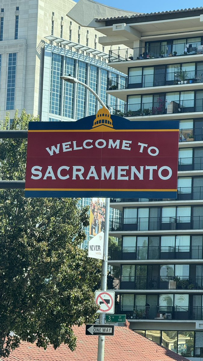 flyingdesertboi's tweet photo. Sacramental. https://t.co/DVk5kVfclq