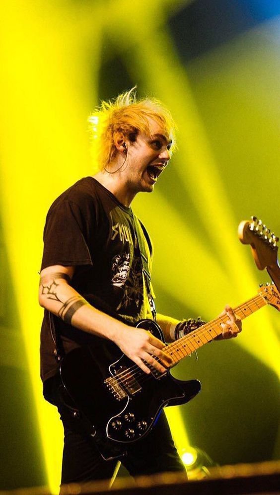 hourly michael (@hourlymgc_) on Twitter photo 