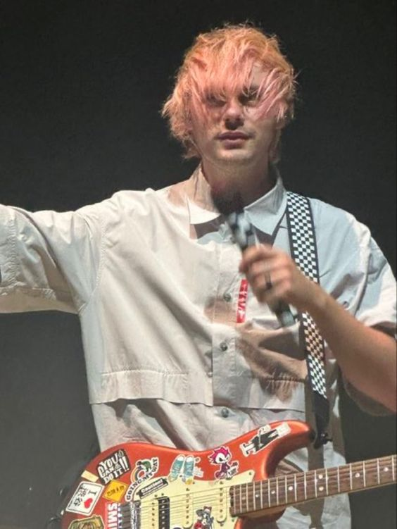 hourly michael (@hourlymgc_) on Twitter photo 