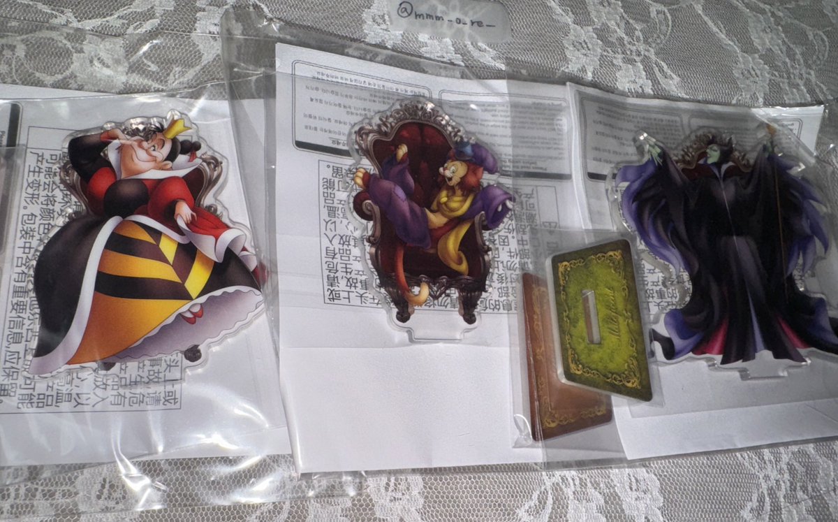 [交換] ディズニー ヴィランズ セガ ラッキーくじ セガラッキーくじ

[譲] A賞デザインB ×2  
       2023年 アクスタ(ハートの女王、ギデオン、マレフィセント)

[求] 今年度 Ｃ賞アクスタ ハデス様

郵送交換のみ
よろしくお願いいたします