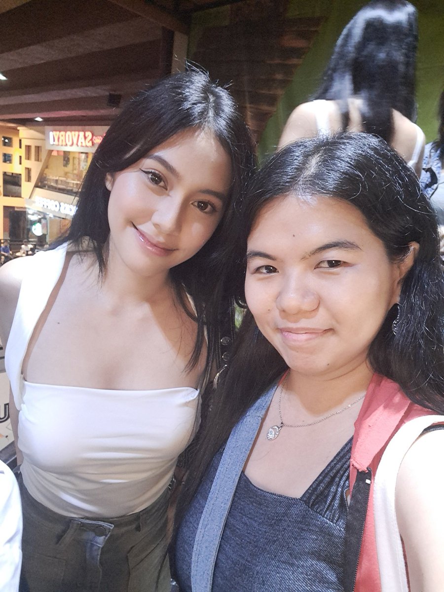xandz34's tweet photo. With Elle Pascual of Calista 😘
 #0641_ELEVATEANDEVOLVE #1stOneFANCON #1stOneConcert #CelebrityPhoto #CelebritySelfie #Calista #Calista_elle 
📷  Aug 3 2024 @calista_elle https://t.co/O2MT3k0vxS