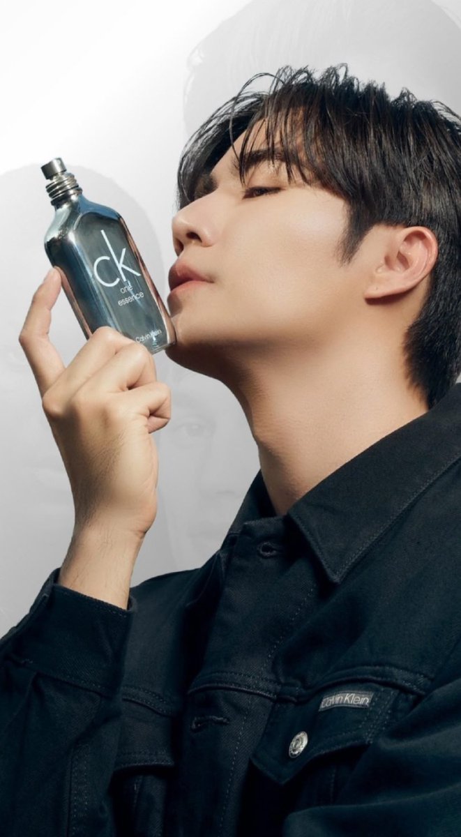 Aspa_ZunNaNu's tweet image. กรี๊ดพี่ซีที่ได้รับเลือกให้เป็น “CK Fragrance Endorser” คนแรกของประเทศไทย 🥳🥳🥳 ปังมากกกกกก

#CalvinKleinFragrance #CalvinKleinTH #CKOne #CKOneEssence #CKFragranceEndorserZee
#ZeePruk #domunditv