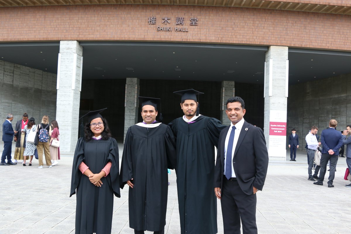 KyushuUniv_EN's tweet photo. Of the 416 graduates, 320 of them were #international students from our global community!
#CongratsGraduates #KyushuUniversity #FallGraduation #Fukuoka #Itoshima #ItoCampus #Japan https://t.co/dtCSARhWT6