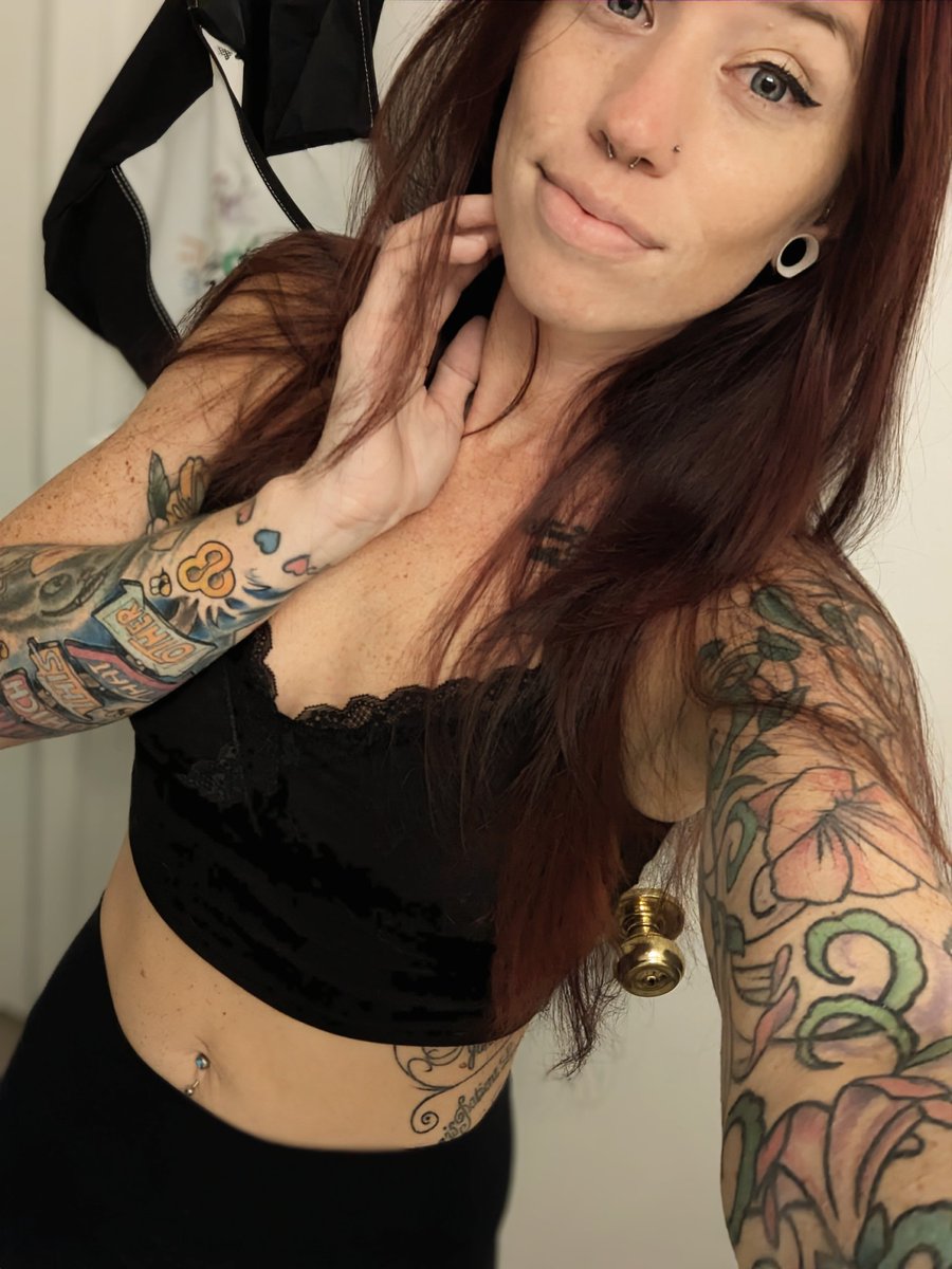 Megan ✌️ tweet media